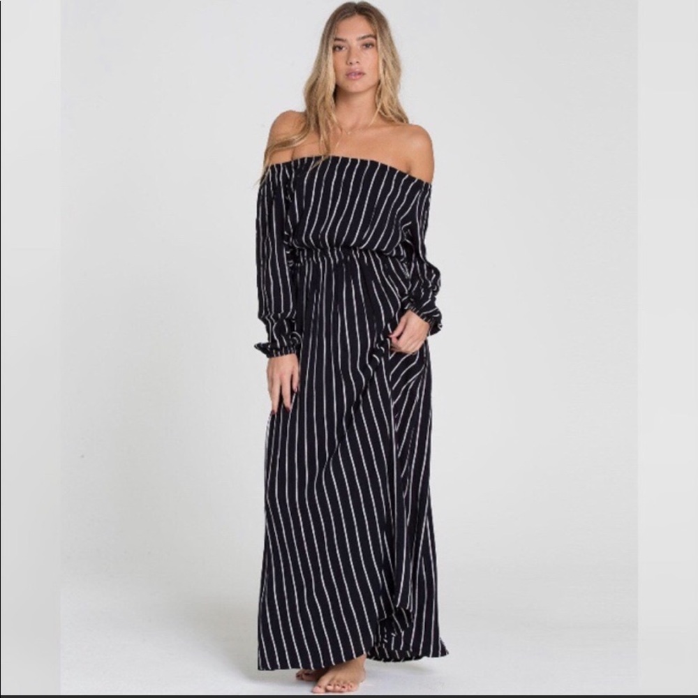 Billabong off the shoulder maxi dress size medium